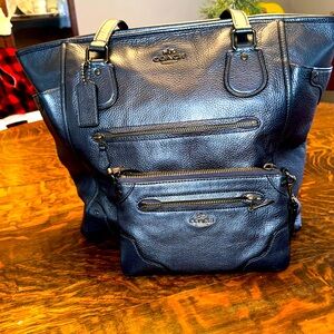 Shoulder bag with wristlet